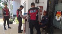 Meningkatkan Keamanan, Polres Lombok Barat Patroli KPU di Gerung (3) Meningkatkan Keamanan, Polres Lombok Barat Patroli KPU di Gerung