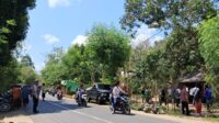 Polres Lombok Barat Amankan Kampanye Calon Bupati di Sekotong (3) Polres Lombok Barat Amankan Kampanye Calon Bupati di Sekotong