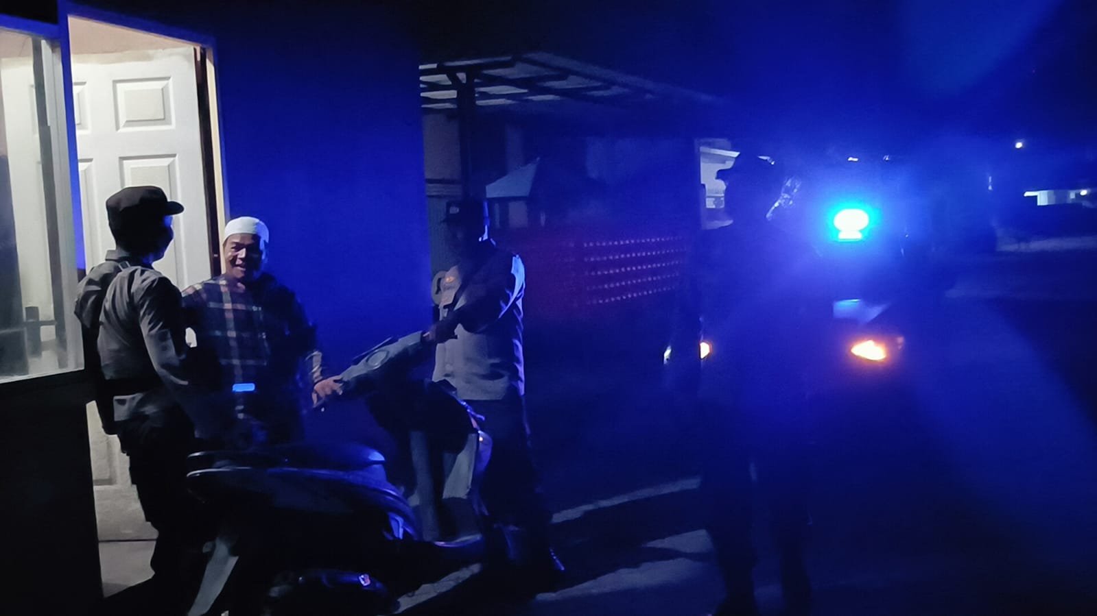 Antisipasi Tahun Baru, Polsek Labuapi Gencarkan Patroli KRYD (6) Antisipasi Tahun Baru, Polsek Labuapi Gencarkan Patroli KRYD