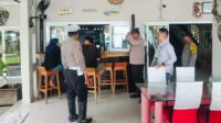 Polsek Sekotong Gencar Imbau Pedagang Miras Jelang Nataru, Upaya Preventif Jaga Kamtibmas (3) Imbauan Keras Polisi Sekotong: Pedagang Miras Dihimbau Tak Jualan Saat Nataru