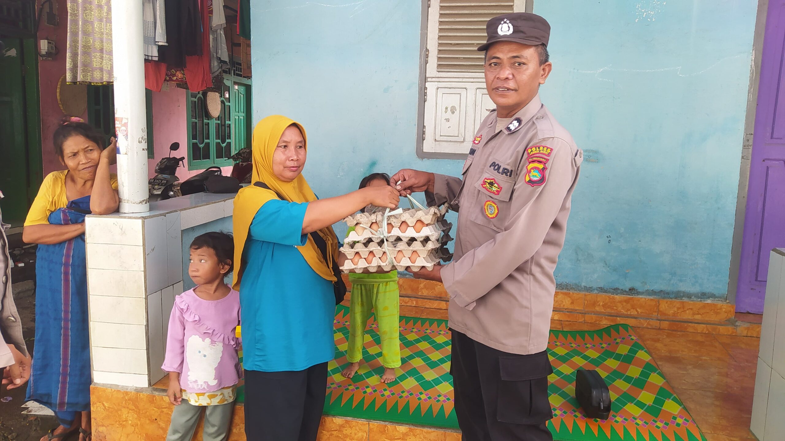 Satu Telur, Harapan Baru Polsek Kediri Berantas Stunting (5) Satu Telur, Harapan Baru Polsek Kediri Berantas Stunting