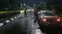 Malam di Kediri, Patroli Blue Light Gempur Aksi Begal dan Balap Liar (6) Malam di Kediri, Patroli Blue Light Gempur Aksi Begal dan Balap Liar