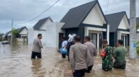 Banjir di Lombok Barat Kapolres Pimpin Evakuasi, Forkopimda Siagakan Bantuan! (4) Banjir di Lombok Barat Kapolres Pimpin Evakuasi, Forkopimda Siagakan Bantuan!