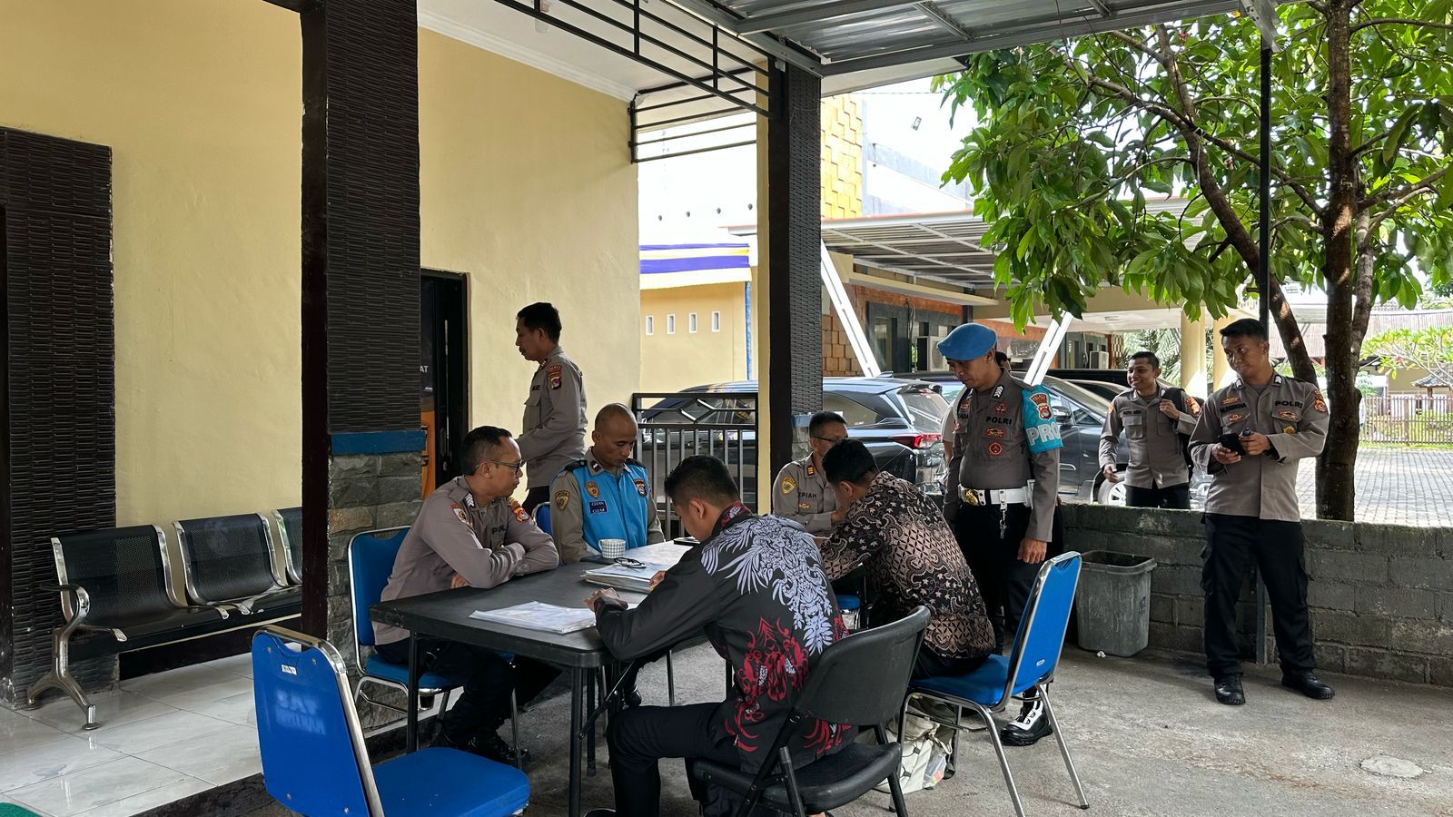 Polres Lombok Barat Kawal Ketat Penerimaan Polri 2025, Pastikan Proses Verifikasi Berjalan Transparan (3) Polres Lombok Barat Kawal Ketat Penerimaan Polri 2025, Pastikan Proses Verifikasi Berjalan Transparan