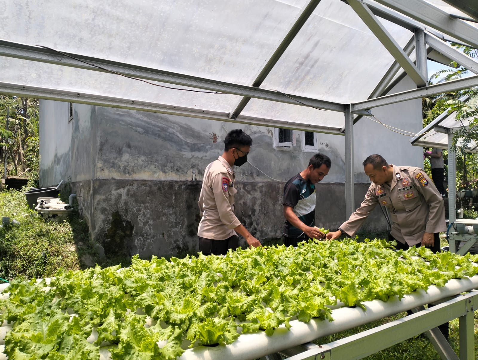 04ca95ed-14d7-4c71-a8da-4649e190cbc3