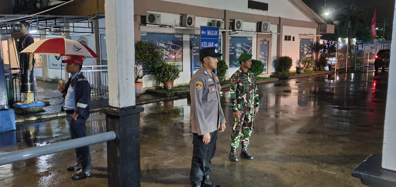 Setelah Nyepi, Pelabuhan Lembar Kembali Aktif dengan Pengamanan Ketat (4) Pasca Nyepi, Arus Penyeberangan di Lembar Kembali Normal
