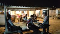 Antisipasi Kejahatan Malam, Polsek Sekotong Intensifkan Patroli Dialogis (3) Patroli Dialogis Polsek Sekotong: Upaya Meningkatkan Keamanan di Dusun Kelep Tengah