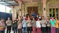 Kapolres Lombok Barat Jalin Silaturahmi Jelang Waisak di Desa Mareje (3) Kapolres Lombok Barat Apresiasi Kerukunan Desa Mareje
