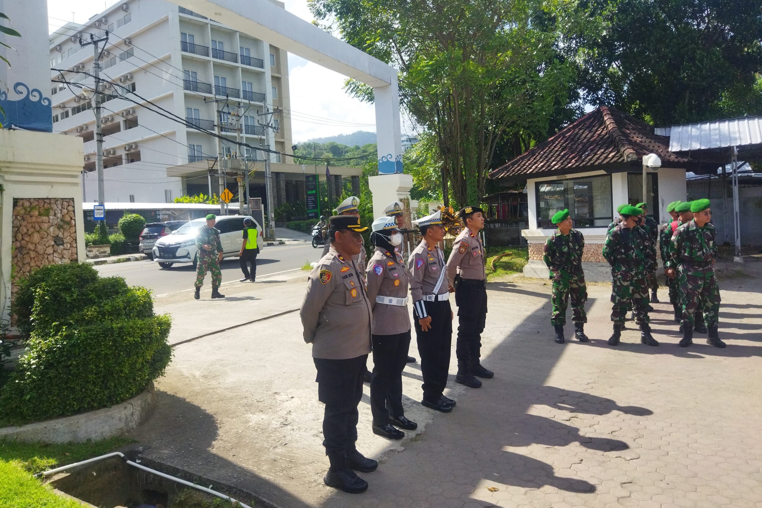 Pengamanan Ketat Kunjungan Ibu Wakil Presiden RI ke NTB Apel Kesiapan di Aruna Sea View Beach (3) Ibu Wapres Kunjungi Lombok Barat, Polres Gelar Apel Keamanan Ketat
