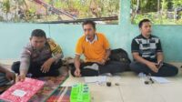 Bhabinkamtibmas Kedaro Kawal Penyaluran Bibit untuk Kemandirian Pangan Sekotong (3) Bhabinkamtibmas Kedaro Kawal Penyaluran Bibit untuk Kemandirian Pangan Sekotong