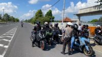 Polres Lombok Barat Gencarkan Operasi Patuh Rinjani 2025, 70 Pelanggar Ditilang di Bypass BIL 2 (3) Polres Lombok Barat Gencarkan Operasi Patuh Rinjani 2025, 70 Pelanggar Ditilang di Bypass BIL 2