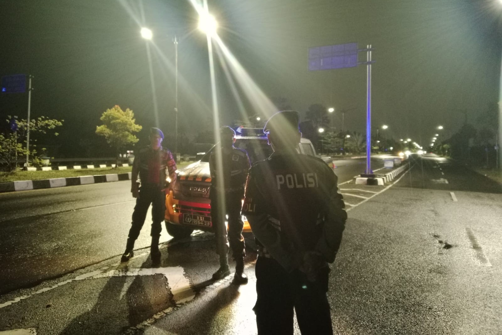 Polres Lombok Barat Intensifkan Patroli Blue Light di Jalur Baypass BIL II (1) Polres Lombok Barat Intensifkan Patroli Blue Light di Jalur Baypass BIL II