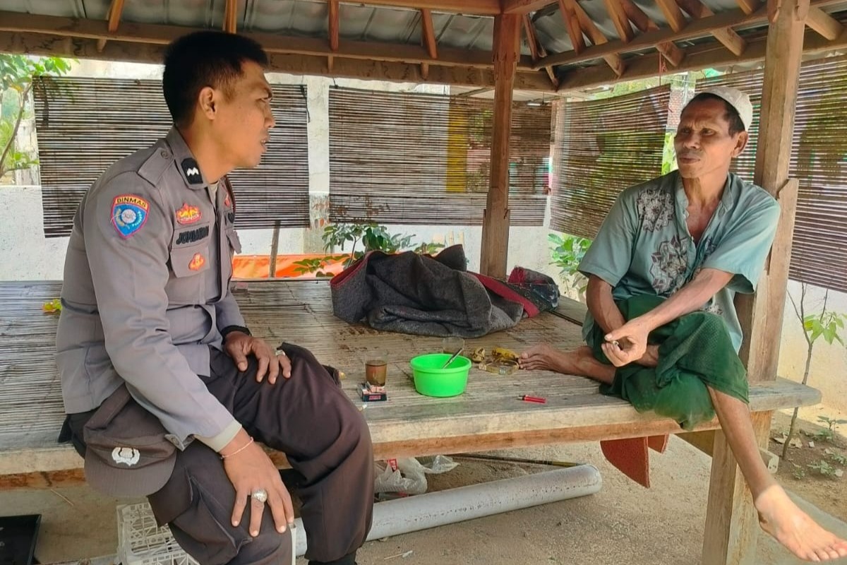 Polsek Lembar Dorong Partisipasi Warga Eyat Mayang dalam Program Pangan Nasional (1) Polsek Lembar Dorong Partisipasi Warga Eyat Mayang dalam Program Pangan Nasional