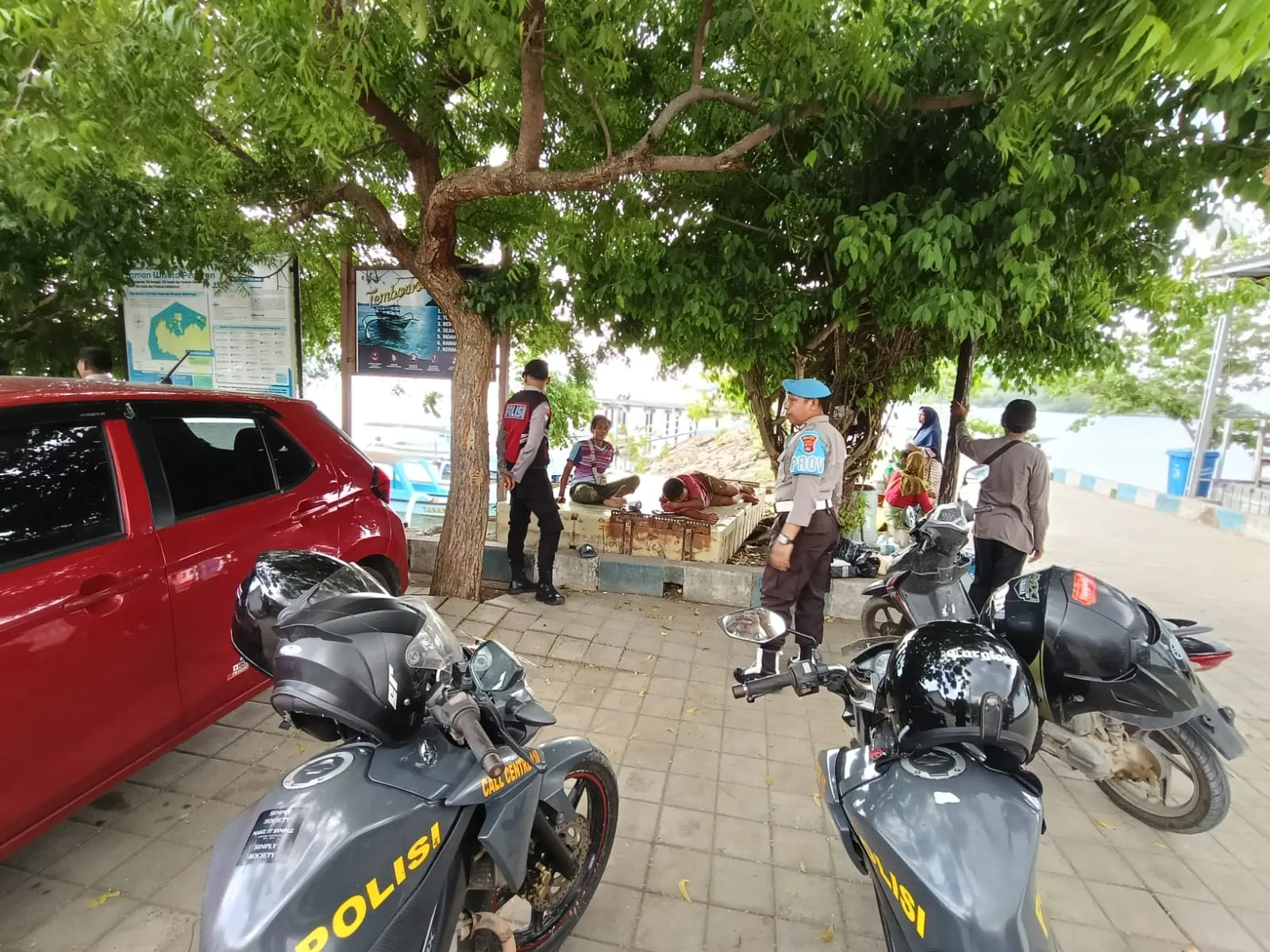 WhatsApp Image 2025-10-24 at 17.25.26_result Warga Apresiasi Patroli Rutin Polsek Batulayar, Senggigi Makin Aman